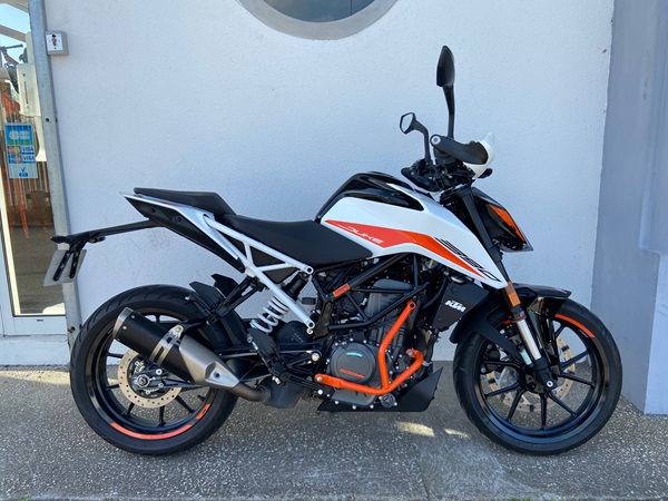 KTM 390 DUKE WHITE 2021 ABS 